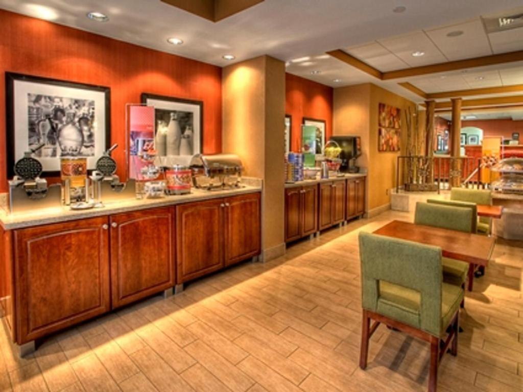 Hampton Inn Johnstown Geistown Buitenkant foto